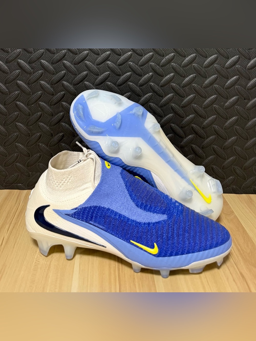 Nike Phantom 6 High Elite FG “Fear Nothing Pack” IH1194-400 Men Size 6.5 Women 8